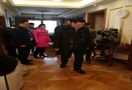 雁塔区区委副书记、代区长赵雷莅临【朱雀云天】小区检查冬季供暖情况