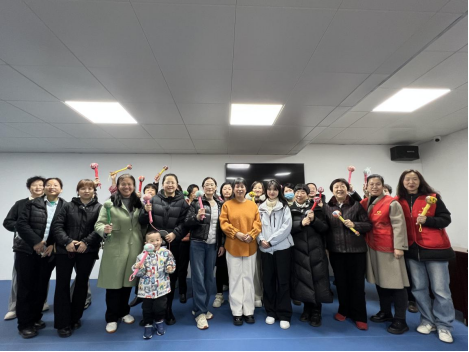 “艾”护健康,“锤”炼幸福 关爱业主健康,弘扬传统文化,增进邻里感情,提升小区文化氛围。